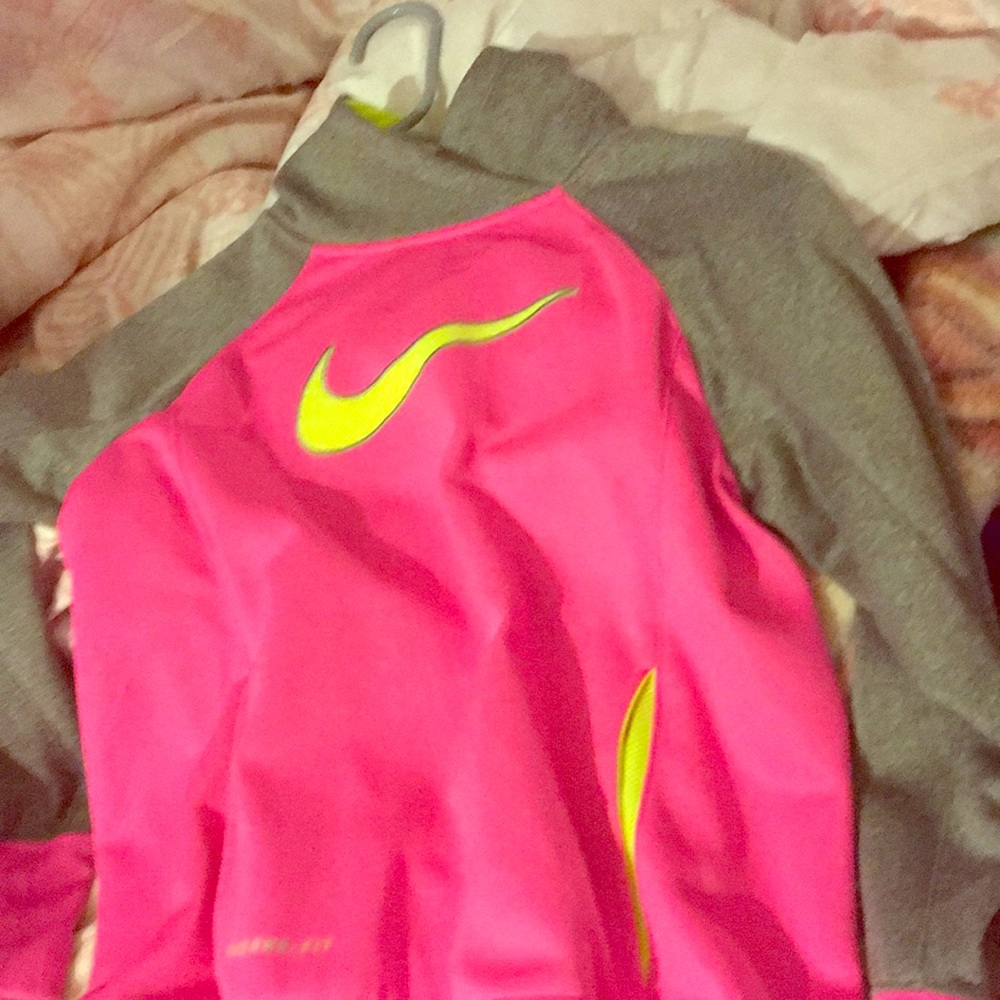 Nike sweat shirt